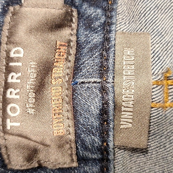 q Torrid Blue Straight Leg Jeans with Classic Style Size 26 - Picture 3 of 5